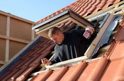 Pose de fenêtres de toit Velux aux Cresnays